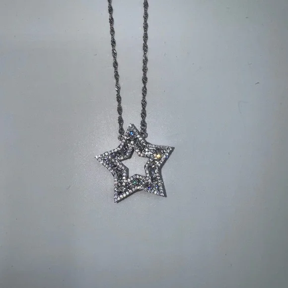 8ct Star Necklace - Picture 7 of 10